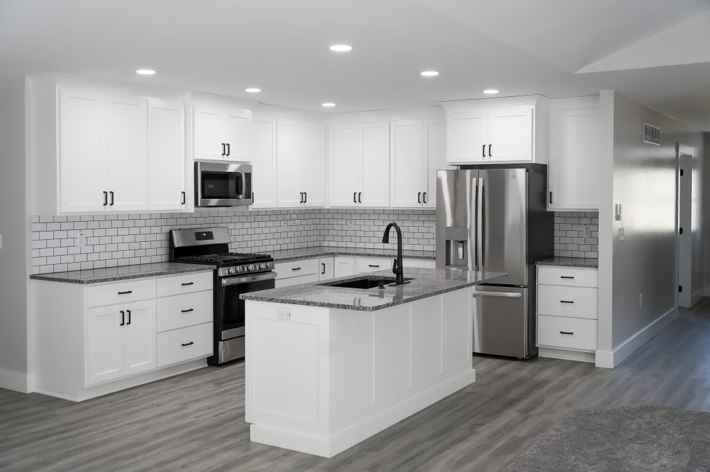 Kitchen cabinets for contractors who love making every move count. Quality. Always on time.